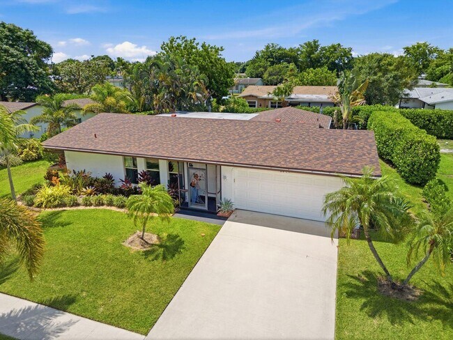 Foto del edificio - 6372 Sleepy Willow Way
