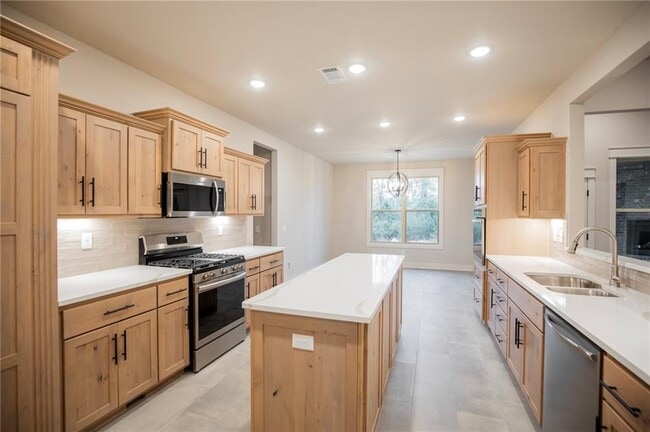 Building Photo - 1371 Padova Ave