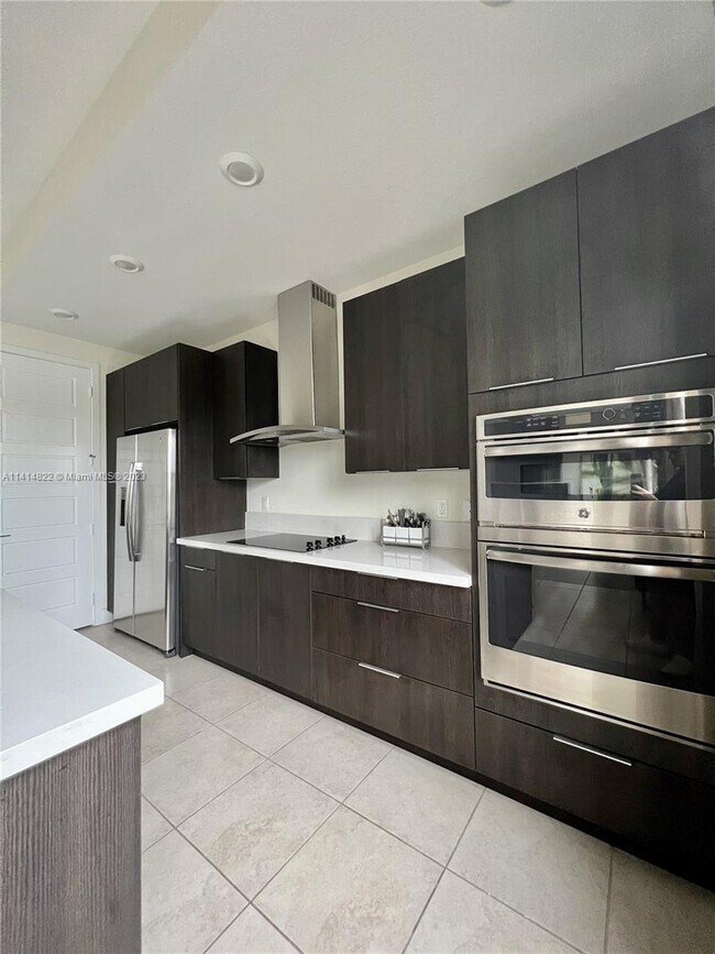Foto del edificio - 16044 NW 87th Ct