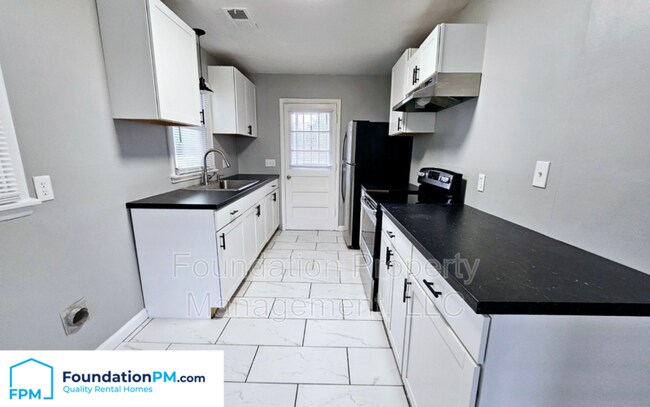 Foto del edificio - 1801 Myrna Ln