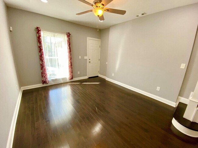 Foto del edificio - Stunning 2bed/3.5ba Highlandtown Home - Re...