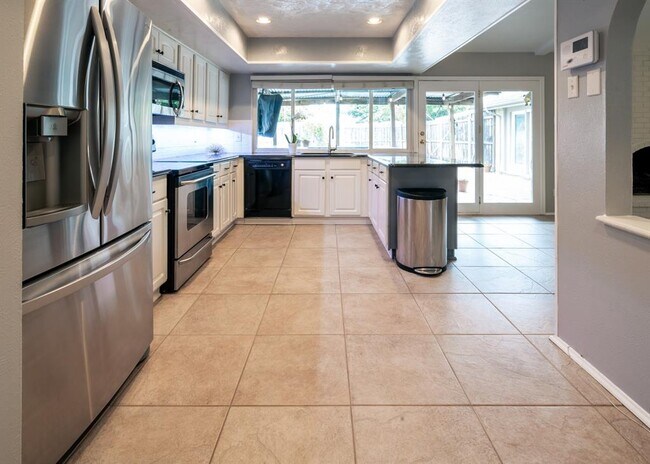 Foto del edificio - 9219 Rolling Rock Ln