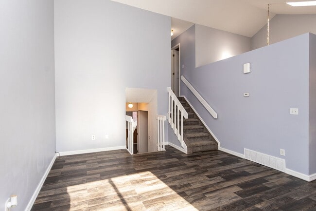 Building Photo - Great Home! Conveniently Located Home Off the Powers Corridor