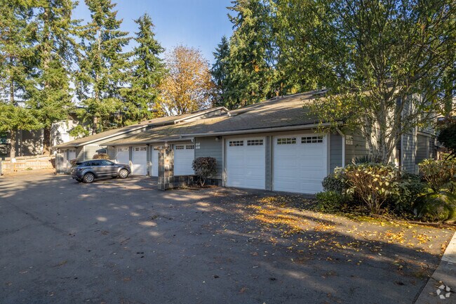 Exterior - Highland Lane Condominiums