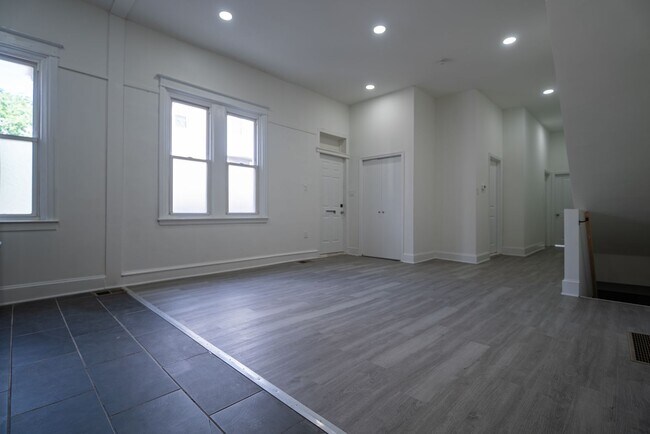 Building Photo - 2410 Wharton St