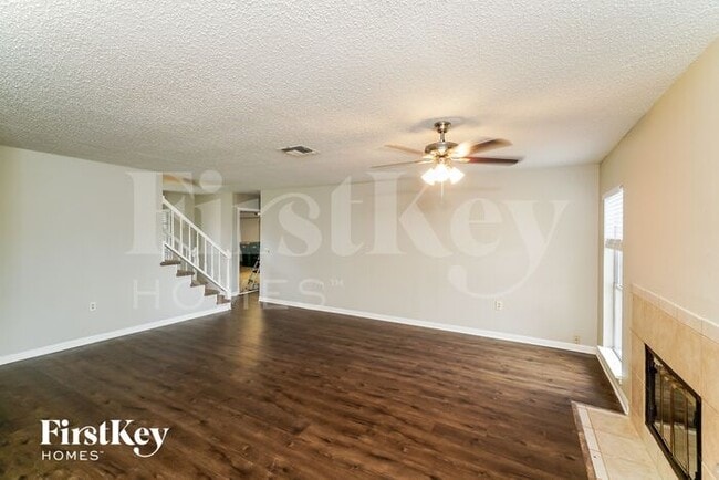 Building Photo - 8003 Deadwood Ridge