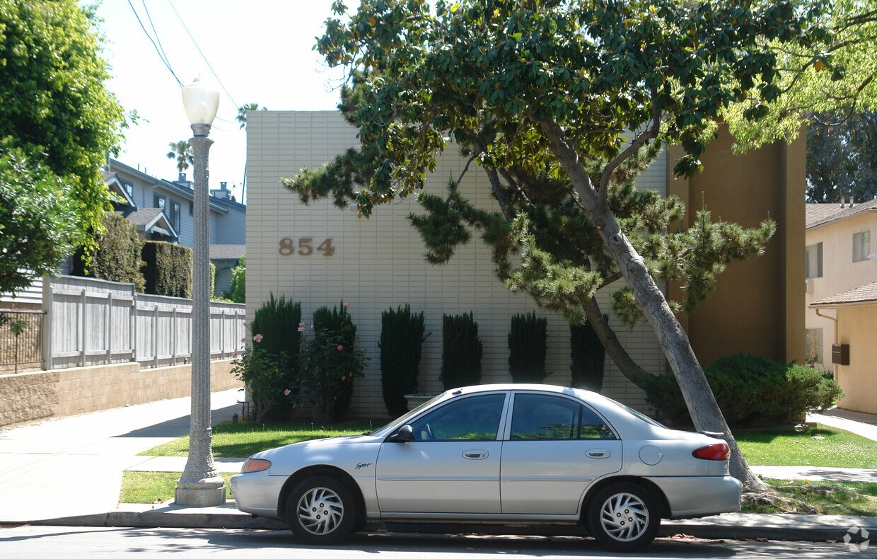 Foto del edificio - 854 Magnolia Ave