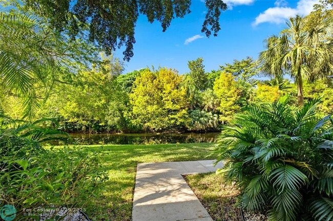 Foto del edificio - 147 Deer Creek Blvd