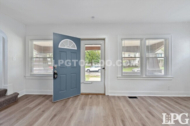 Foto del edificio - 2247 Georgetown Ave