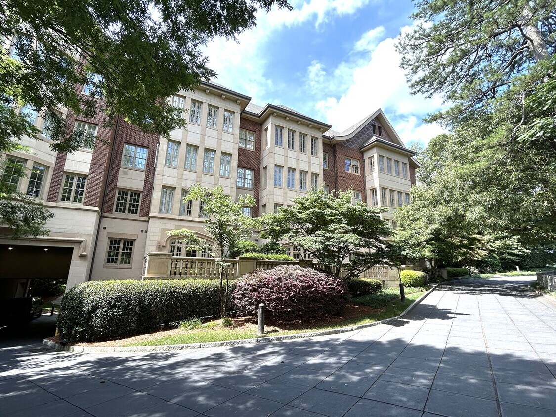 Primary Photo - Beautiful Condo close to Emory and CDC!