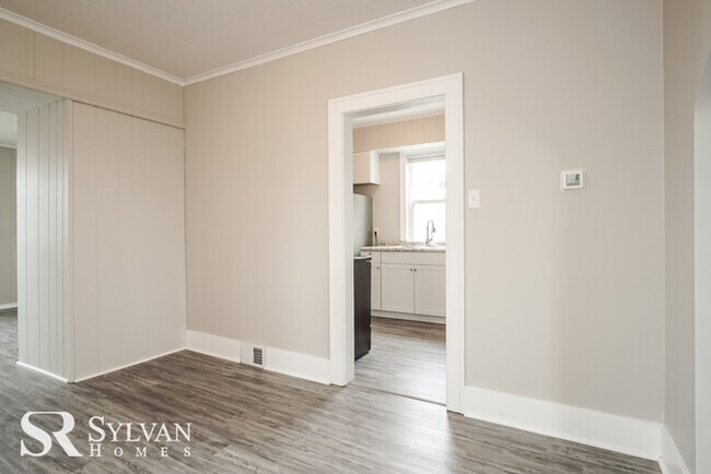 Foto del edificio - This charming home is ready for your perso...