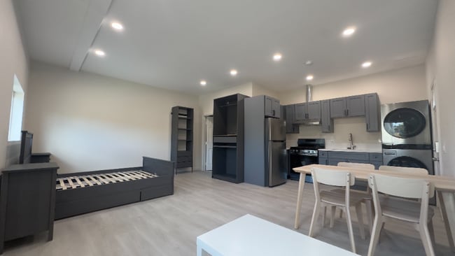 Building Photo - 39391 Tiburon Dr