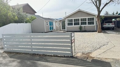 Building Photo - 1324 Community Dr