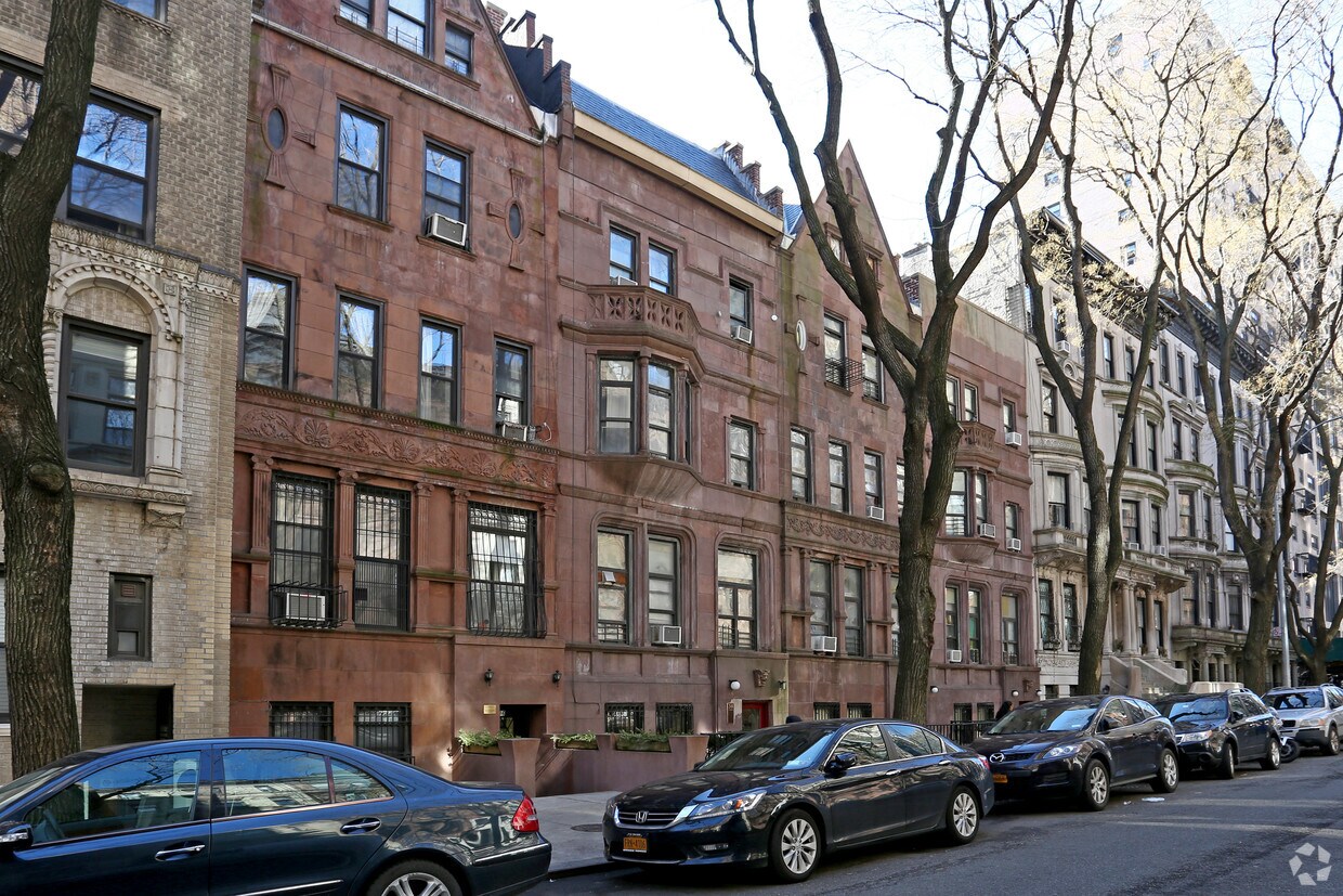 Building Photo - 38 W 90th St