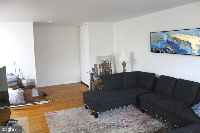 Foto del edificio - 5481 Vicaris St