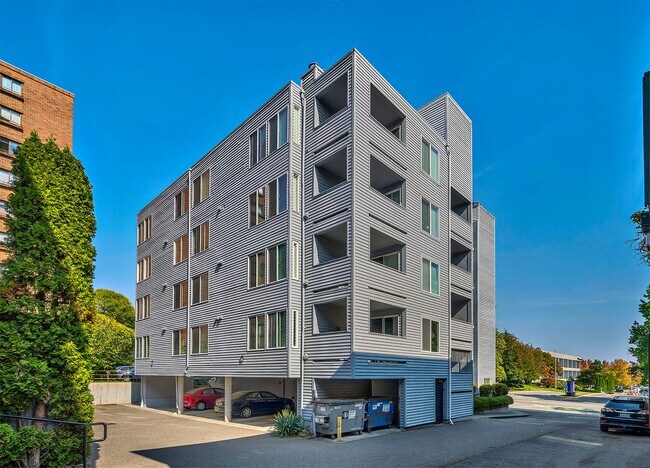 Foto del edificio - 2 bed 1.75 bath Apartment in Seattle