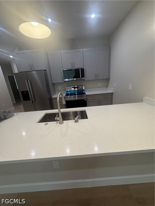 Foto del edificio - 103 Pennfield St