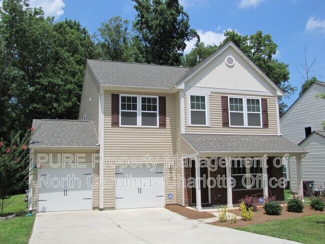 Building Photo - 1831 Yaupon Rd