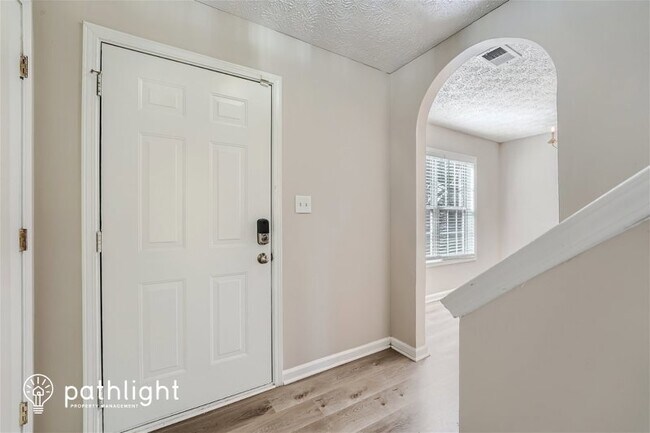 Foto del edificio - 1323 Westward Dr SW, Marietta, GA, 30008