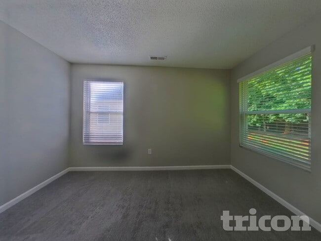 Foto del edificio - 434 Tribune Dr