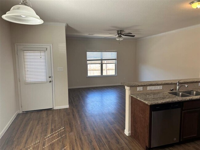 Foto del edificio - 1120 N Colbert St
