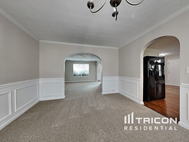 Building Photo - 3755 Renfroe Ave