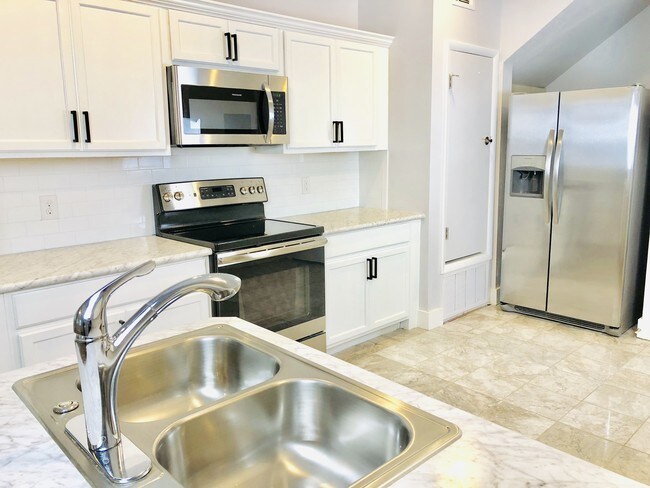 Kitchen - 1132 NW 34th St
