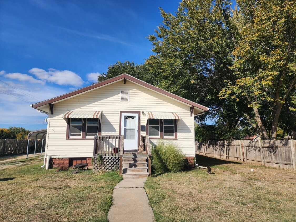 Foto principal - 811 W Main St