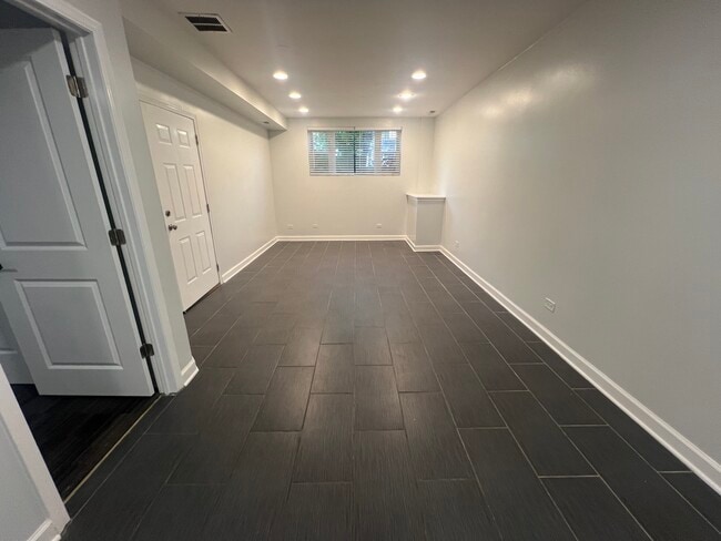 Foto del edificio - 1343 W Walton St