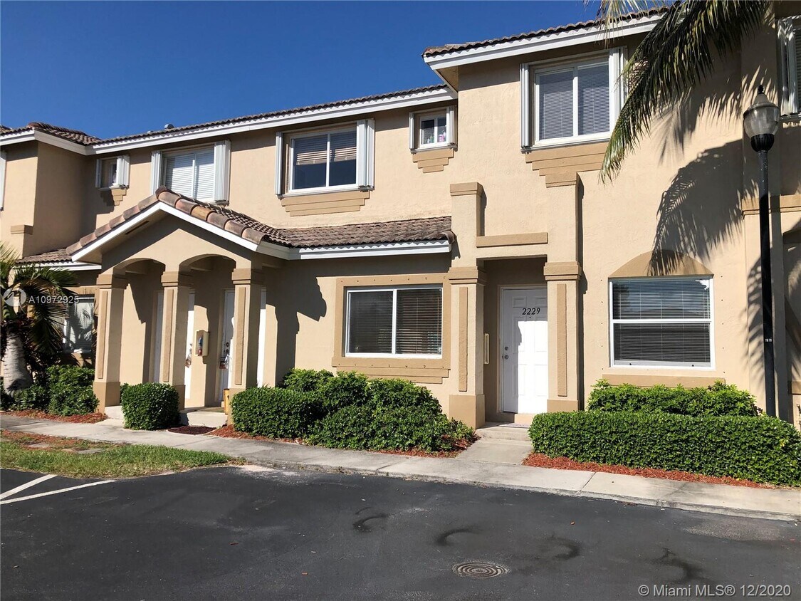 2229 SE 23rd Terrace, Homestead, FL 33035 Townhome Rentals in