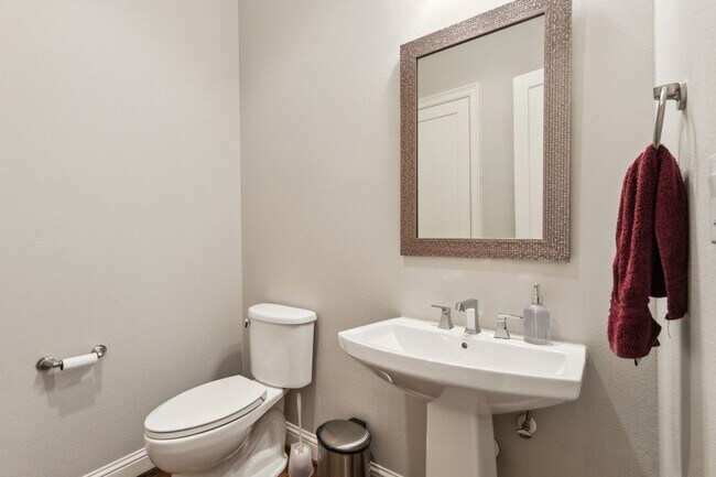 Foto del edificio - 6030 Vickery Blvd
