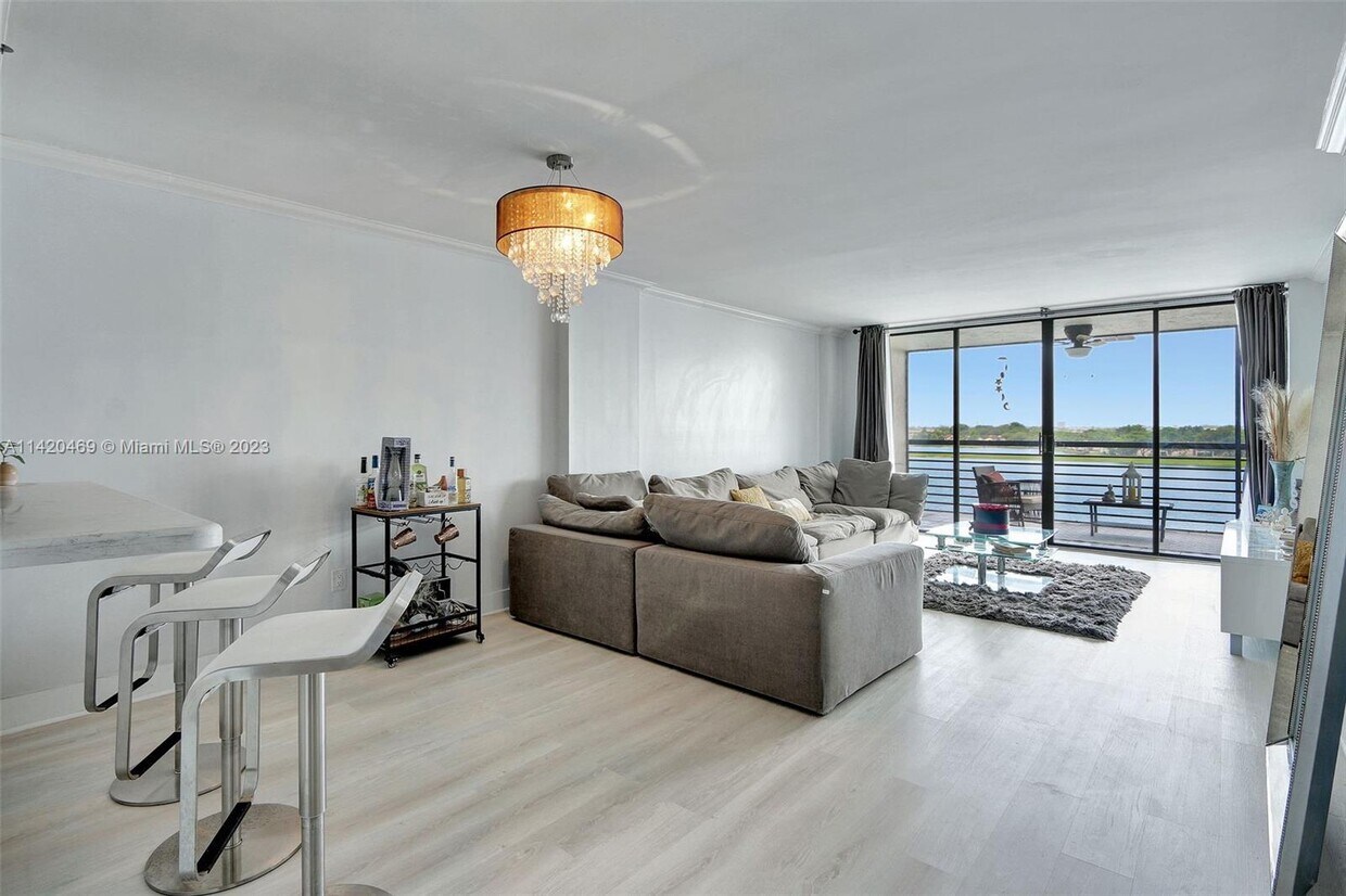 20840 San Simeon Way Unit 606, Miami, FL 33179 Condo for Rent in