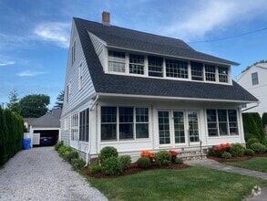 Building Photo - 33 Grove Ave