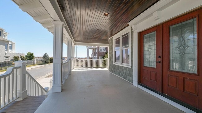 Building Photo - 108 S Marion Ave
