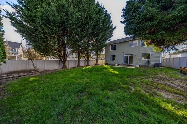 Building Photo - 3 bedr + Bonus room home in Battle Ground w/ AC