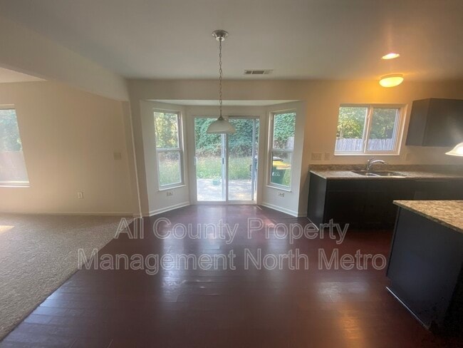 Building Photo - 1597 Shire Village Dr