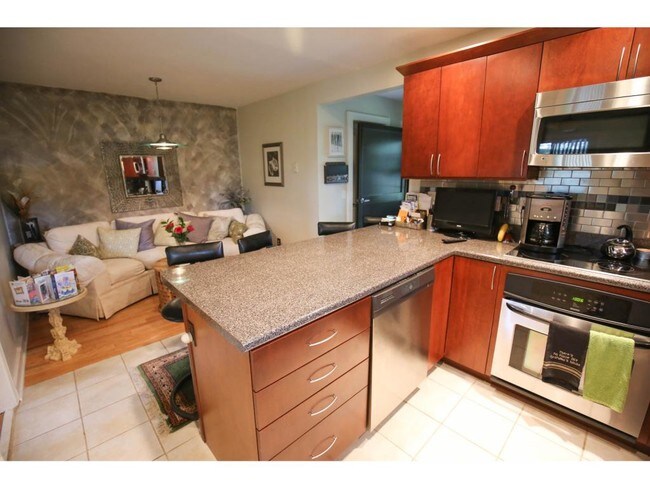 Foto del edificio - 833 Weirs Blvd