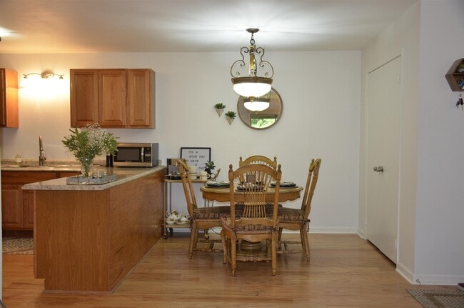 Photo - 815 Ashlawn Pl Townhome