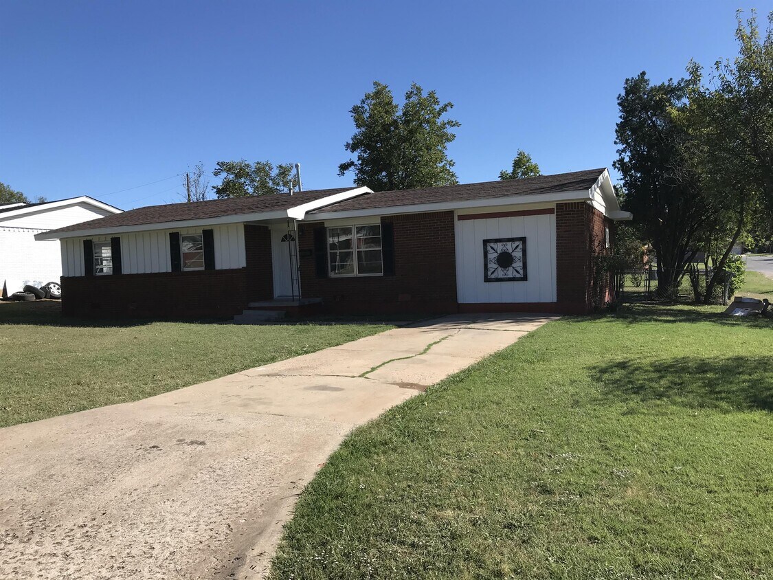 Primary Photo - 1502 NW 47th St