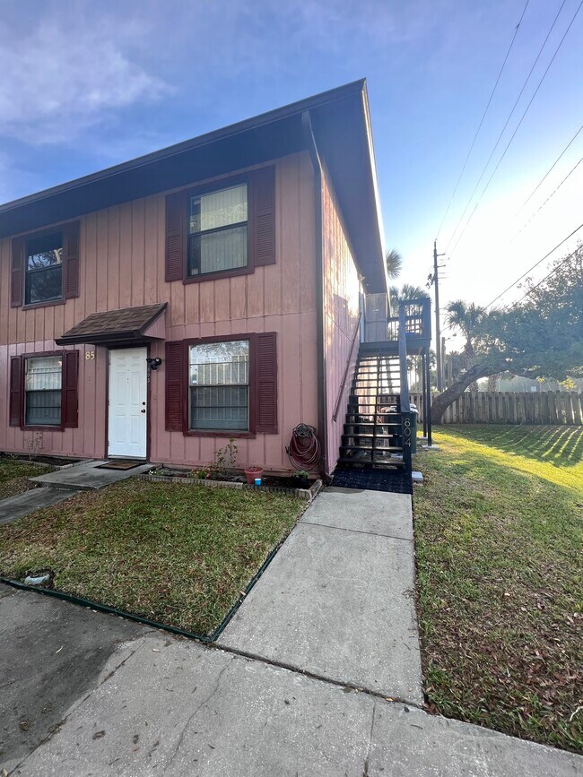 End unit - 85 Fremont Ave