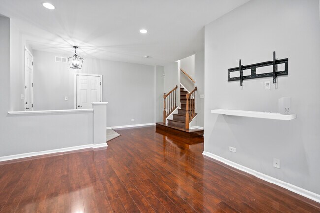 Building Photo - 2202 S Crambourne Way