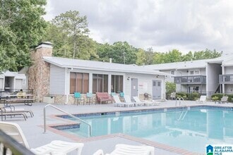 Building Photo - 1303 Woodland Vlg