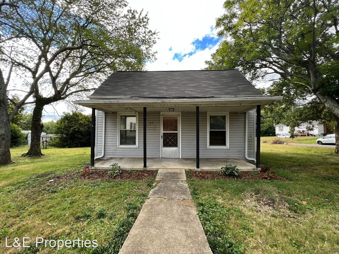 1 br, 1 bath House 29 Drive House Rental in Kings Mountain