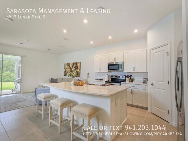 Building Photo - 8593 Lunar Skye St