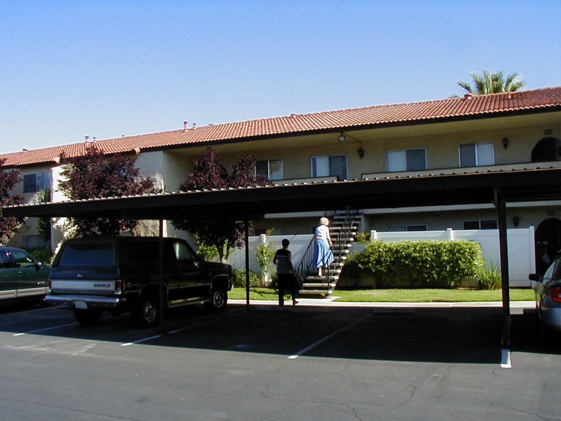 1250 E Shaw Ave, Fresno, CA 93710 Condo for Rent in Fresno, CA