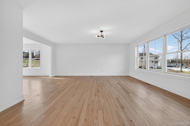 Building Photo - 2216 Crompond Rd