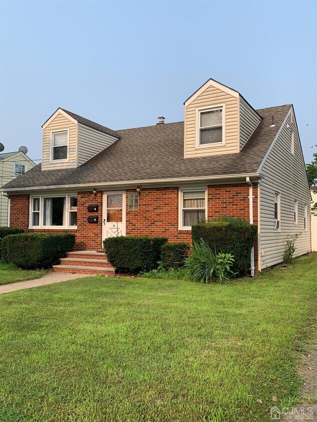 6 Ashwood Pl, North Brunswick, NJ 08902 Room for Rent in North