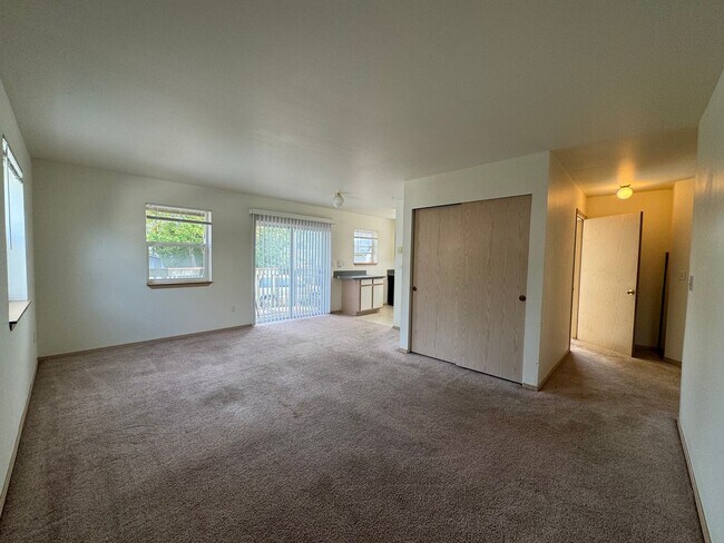Foto del edificio - 2 Bed 1.5 Bath unit in Lettered Streets Neighborhood