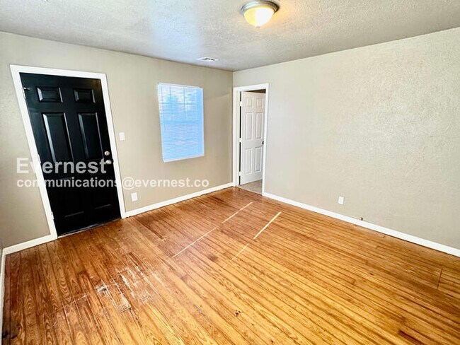 Foto del edificio - 917 S Urbana Ave