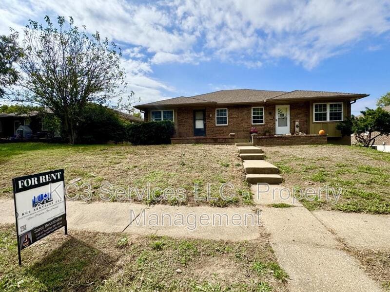 Primary Photo - 1023 SW Kingscross Rd